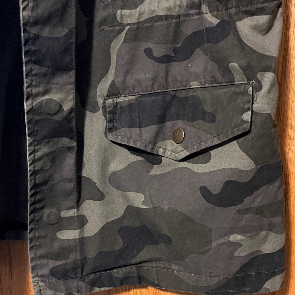 Love Tree Green Camouflage Vest - Picture 7 of 12